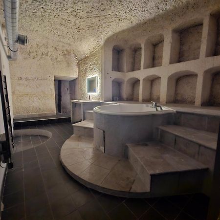 Troglodyte Baths Apartamento Saint-Étienne-de-Chigny Exterior foto